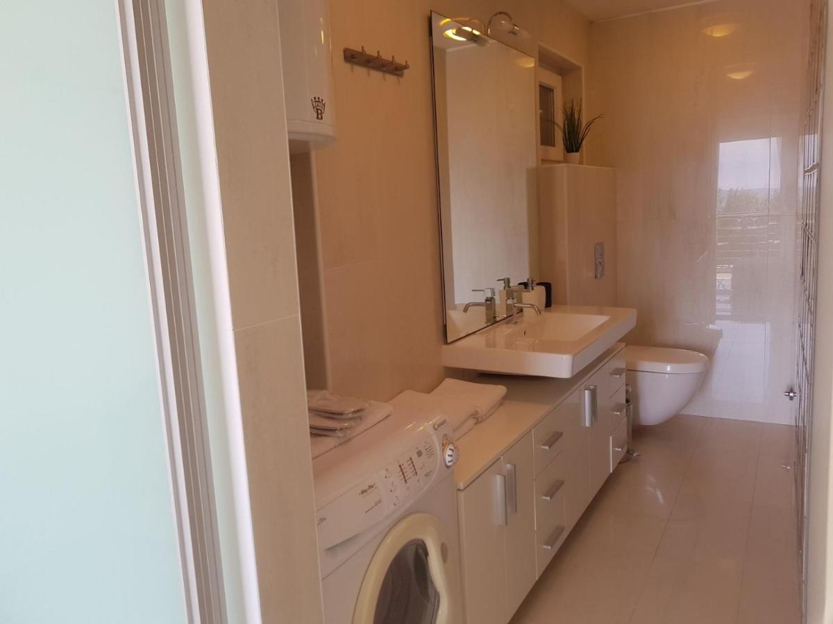 Apartments Fontana Zambratija Ngoại thất bức ảnh