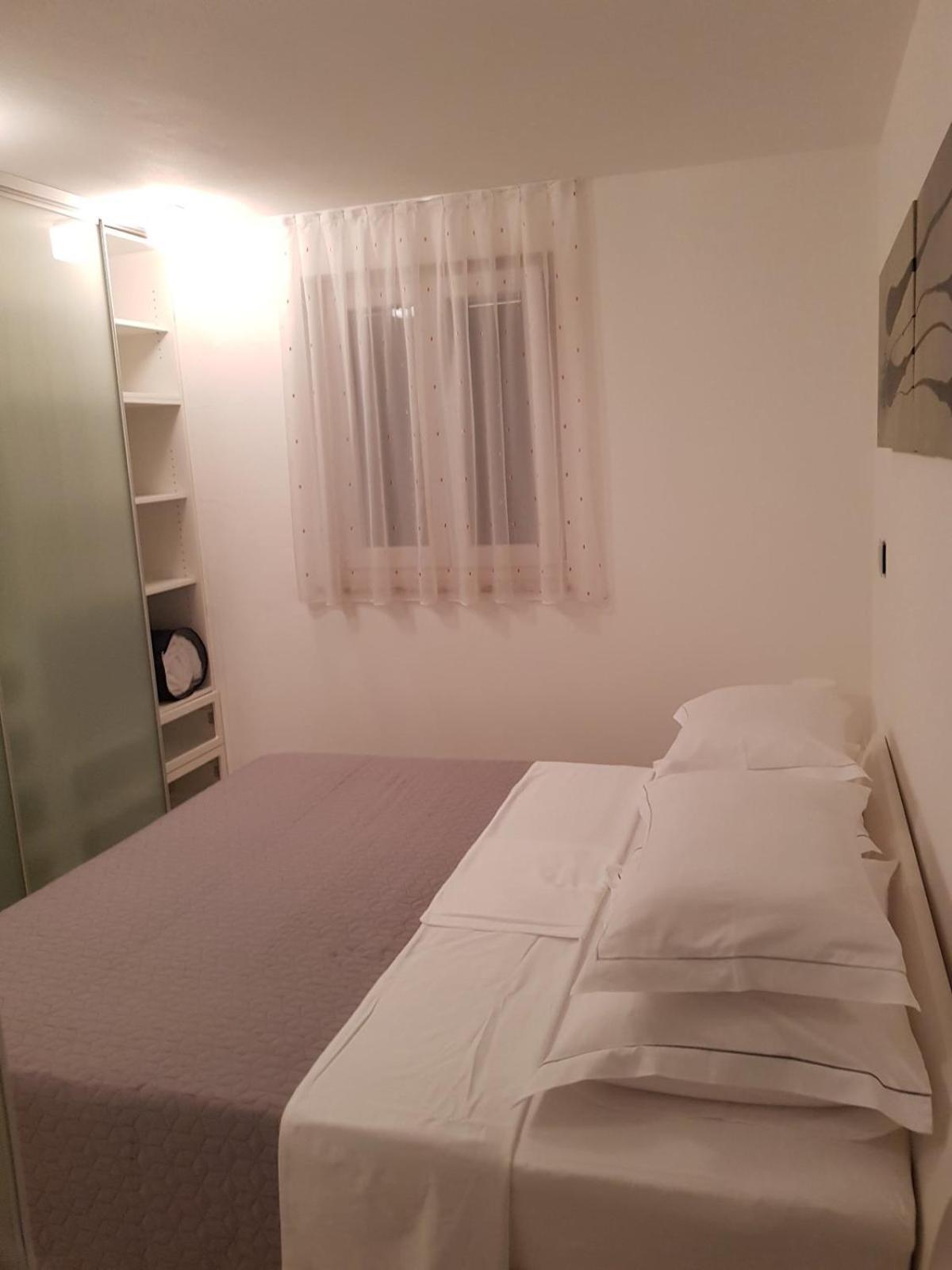 Apartments Fontana Zambratija Ngoại thất bức ảnh